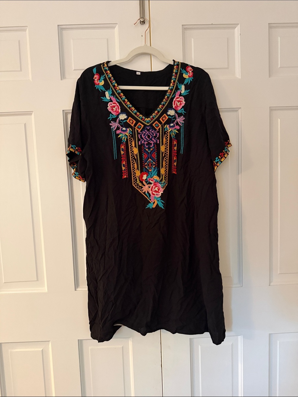 Embroidered V-Neck Black Women's midi dress